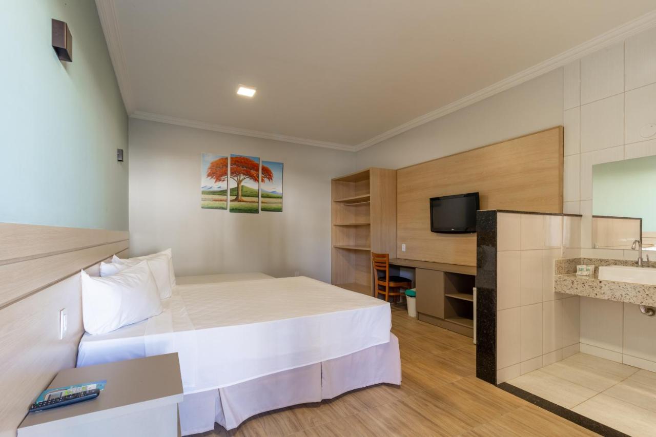 Standard Suite,1245297967:JPEG